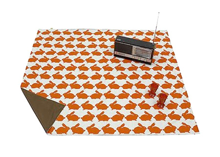 kissing-bunnies-picnic-blanket